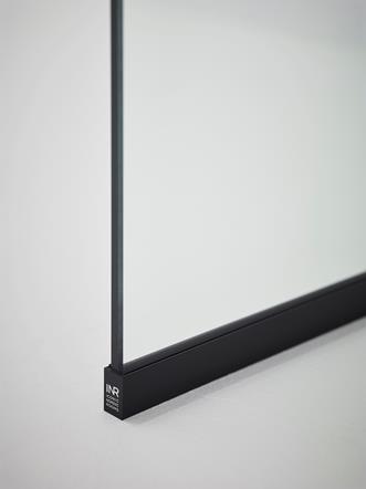 Arc Frame-skena i matt svart.