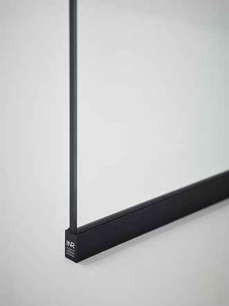 Arc Frame-skena i matt svart.