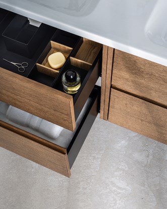 Grand erbjuder maximal förvaring med lådor som är både högre och djupare än de övriga seriernas.