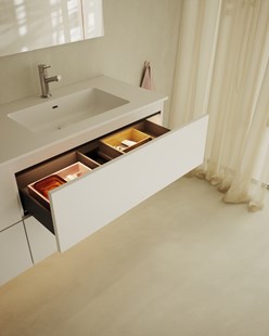 Kommod Core Solid med tillval Plus Light och Plus Divider.