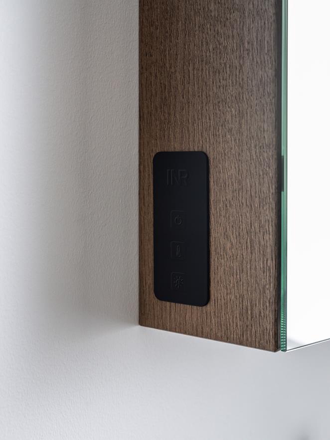 Touchpanelen till spegelskåp Circ och Stage Plus.