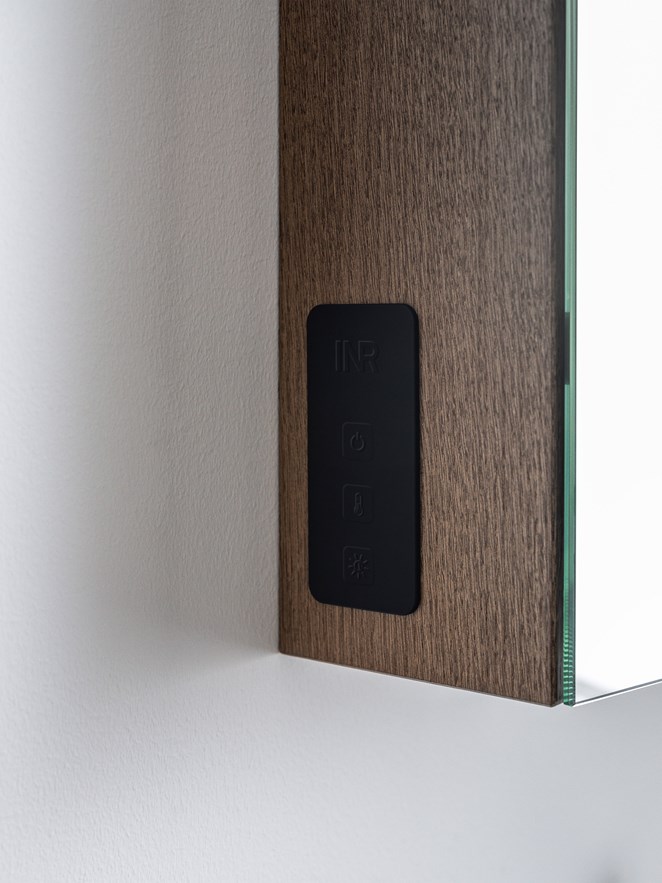 Touchpanelen till spegelskåp Circ och Stage Plus.