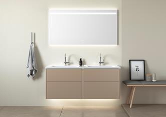 Grand Solid 140 i NCS S 4005-Y20R med spegel Touch 140.