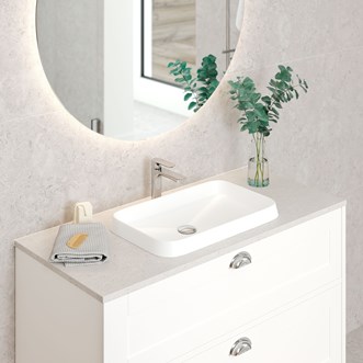 Grand Classic 100 med Level bänkskiva Raw Concrete. Tvättställsblandare Sleek.