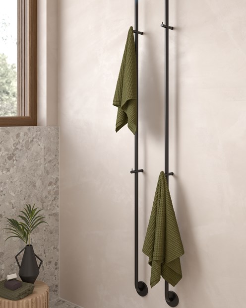 Handdukstork Line i Matte Black.