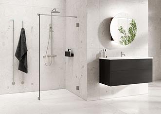 Arc 13 Original, Steel Pleasure 2 och Line i Brushed Stainless. Grand Solid 120 med spegelskåp Circ.
