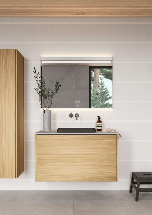 Grand Solid 100 i Natural Oak med Level bänkskiva Raw Concrete. Spegel Touch 100.